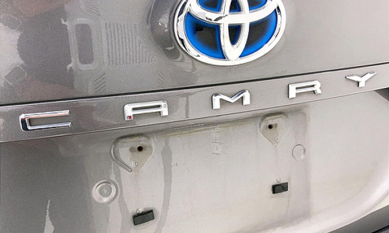 Toyota Camry 2021...