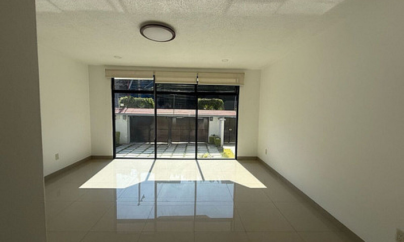 Casa En Venta, Ciuda...