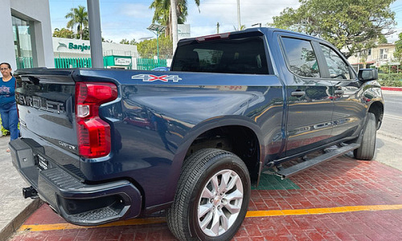 Chevrolet Silverado ...