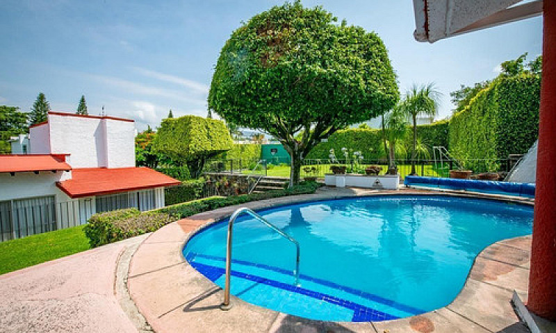 Casa En Venta En Lom...