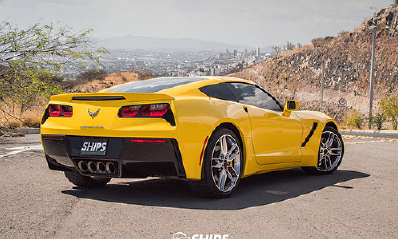 Chevrolet Corvette 2...