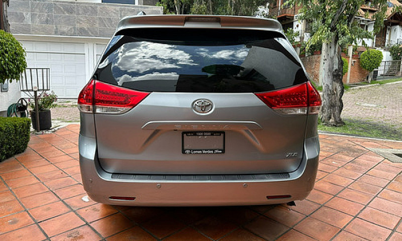 Toyota Sienna 3.5 Xl...