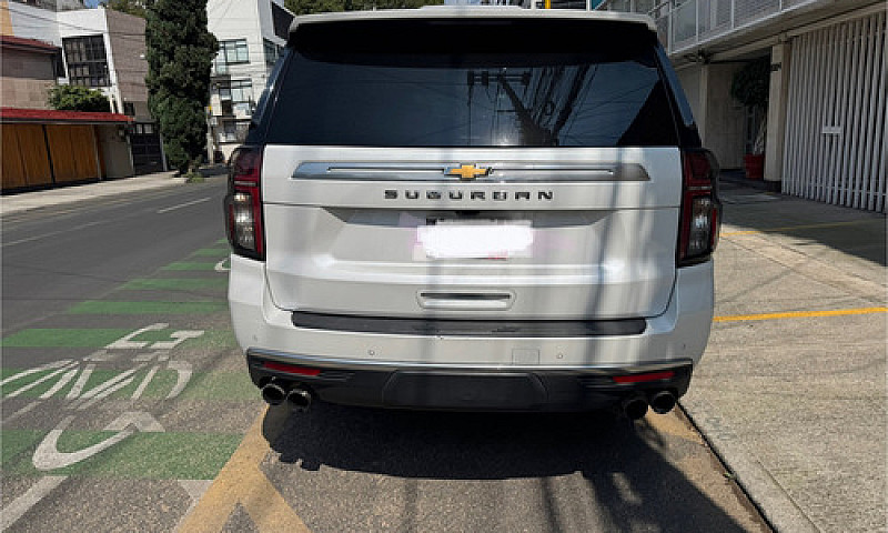 Chevrolet Suburban 6...