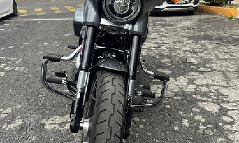 Harley-Davidson Soft...