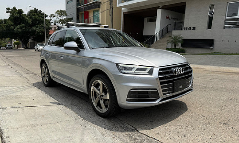 Audi Q5 2.0 L T Elit...