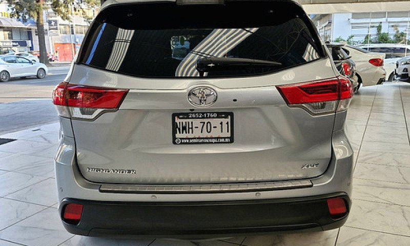 Toyota  Highlander  ...