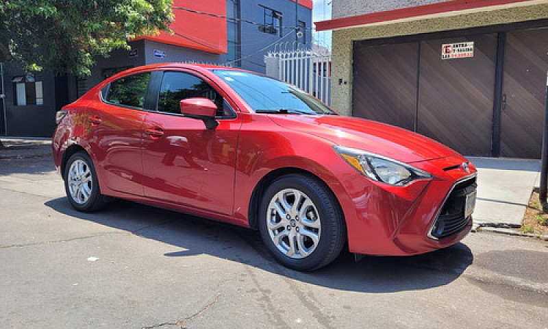 Toyota Yaris 1.5 R L...
