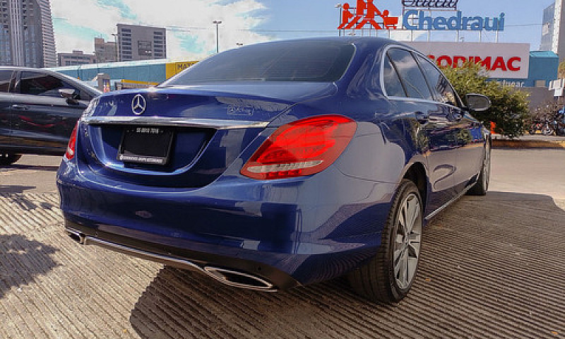 Mercedes-Benz Sprint...