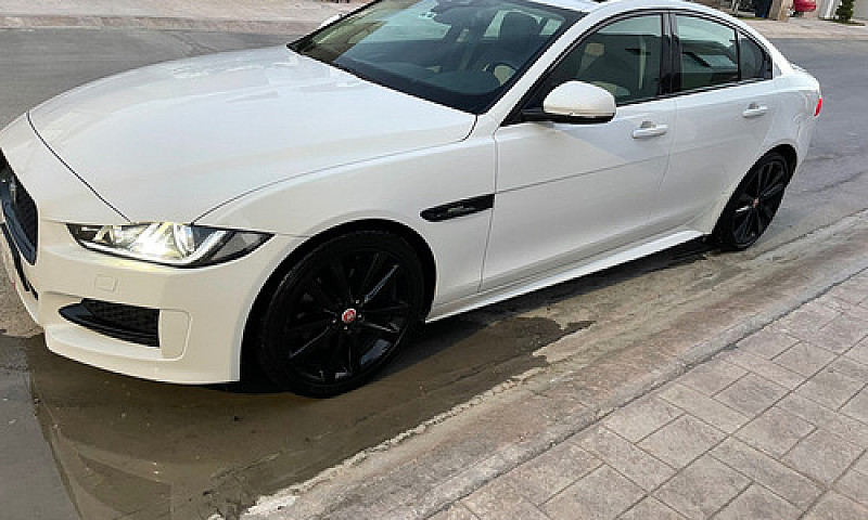 Jaguar Xe 2.0 R-Spor...