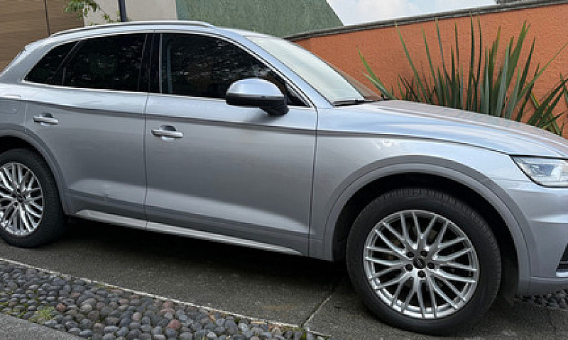 Audi Q5 2.0 L T Elit...
