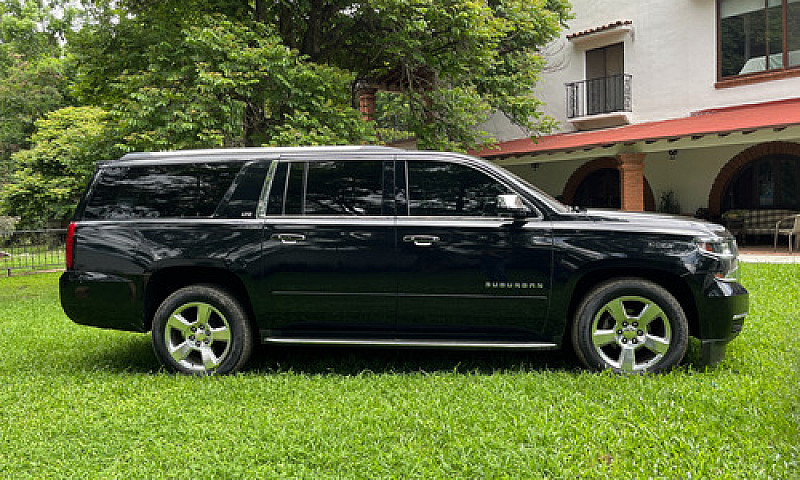 Chevrolet Suburban 5...