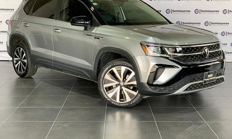 Volkswagen Taos 2023...