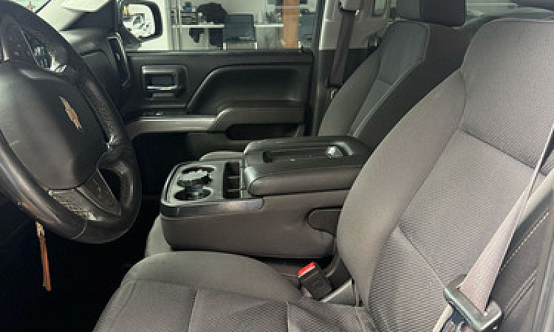 Chevrolet Cheyenne 2...