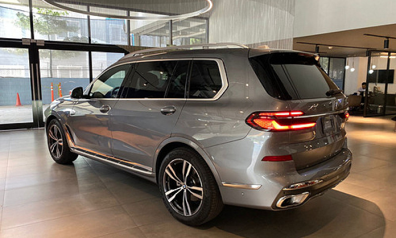 Bmw X7 2024...