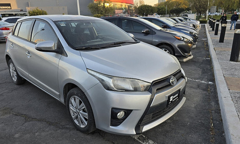 Toyota  Yaris  2017...