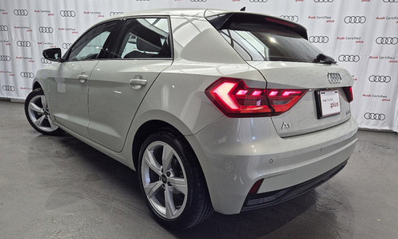 Audi  A1  2024...