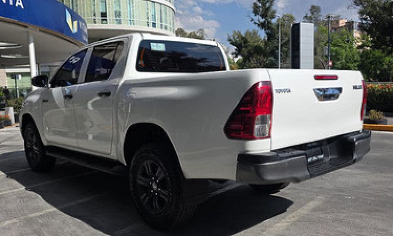Toyota Hilux 2.7 Cab...