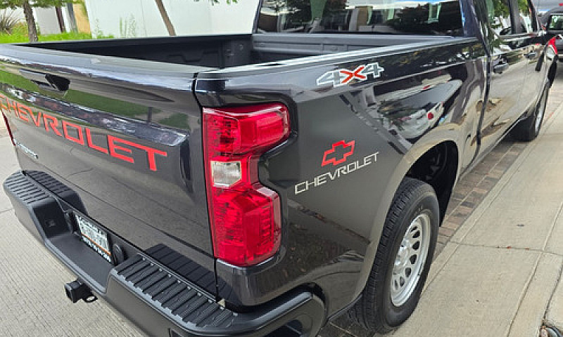Chevrolet Silverado ...