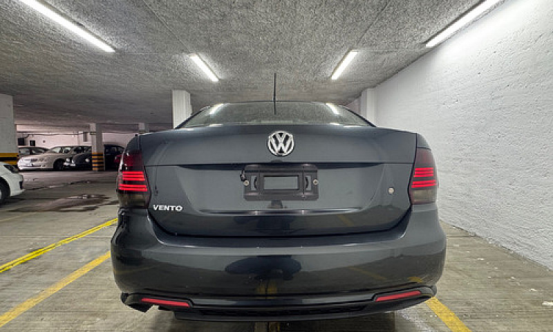 Volkswagen Vento 1.6...