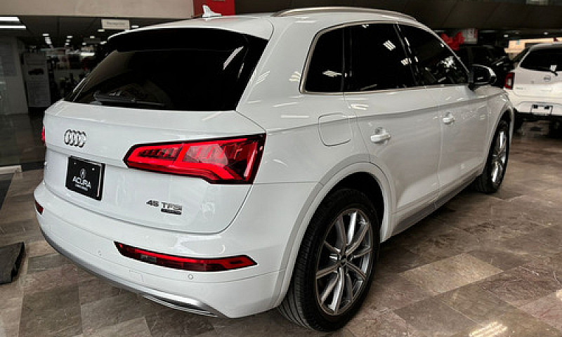 Audi Q5 2020...