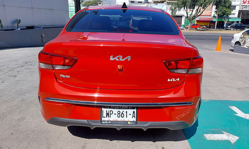 Kia Rio 2023...