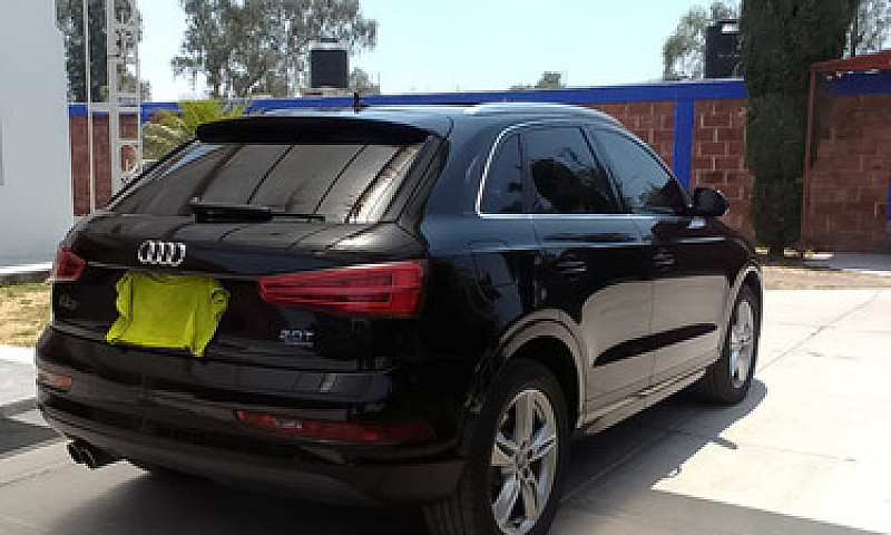 Audi Q3 2.0 S Line 2...