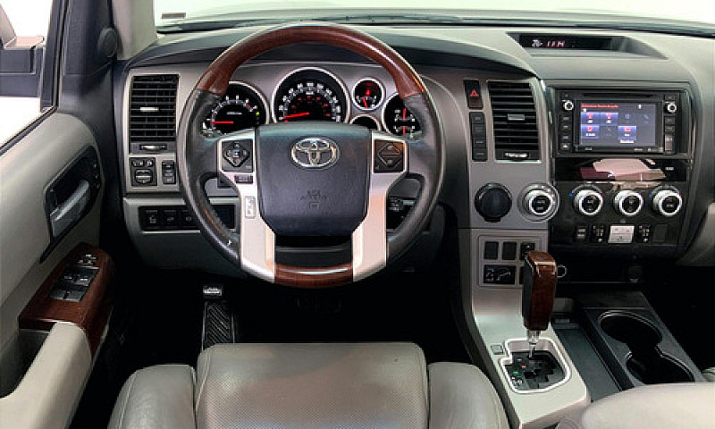 Toyota Sequoia 2017...