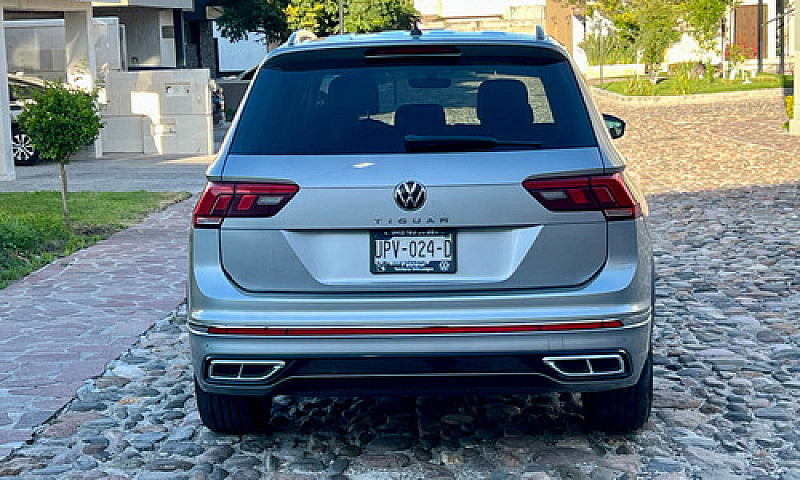 Volkswagen Tiguan 1....