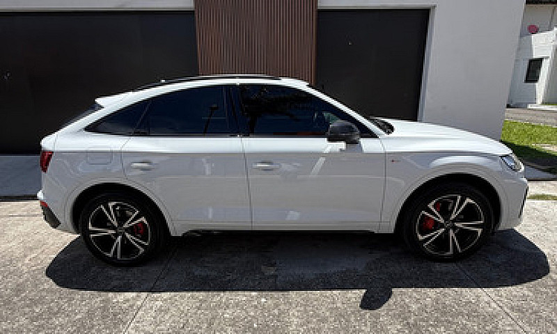 Audi Q5 Sportback 2....