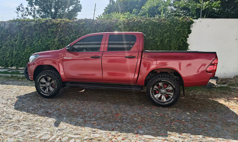 Toyota Hilux 2.7 Cab...