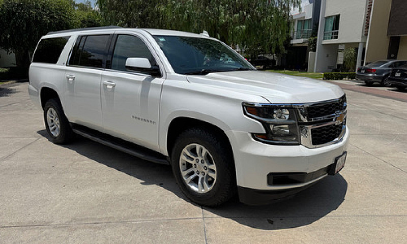 Chevrolet Suburban 5...