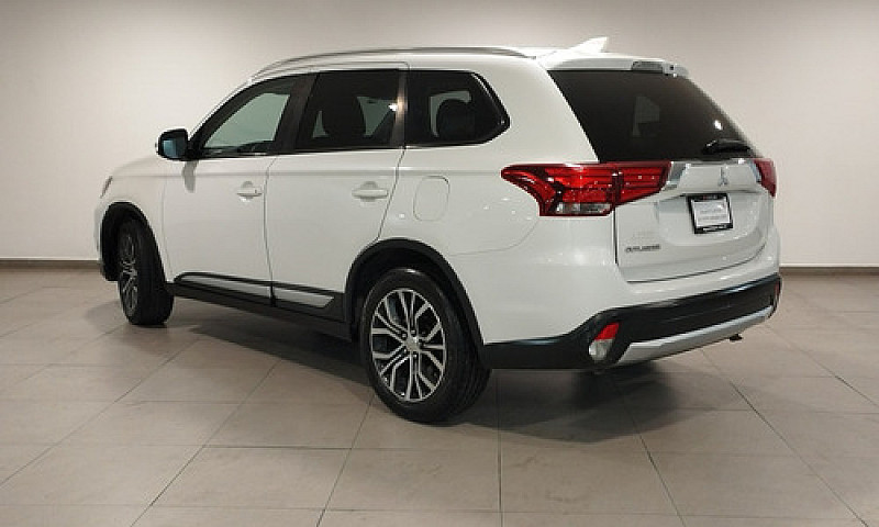 Mitsubishi Outlander...