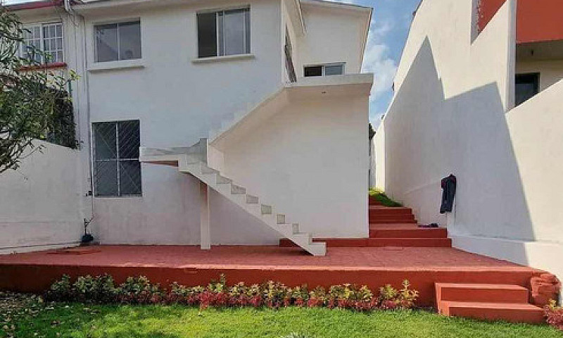 Casa En Fraccionamie...