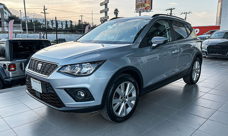 Seat Arona 2018...