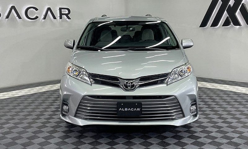 Toyota Sienna 2019...