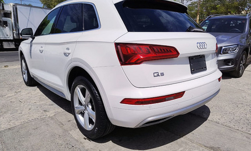 Audi Q5 2.0 L T Elit...