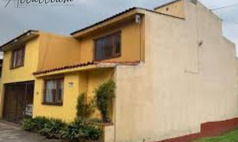 Casa En Venta En Mag...