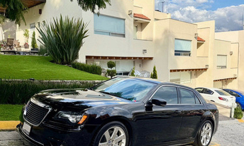 Chrysler 300 6.4 Srt...