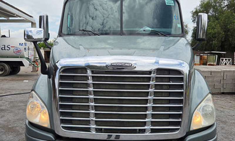 Freighliner Cascadia...