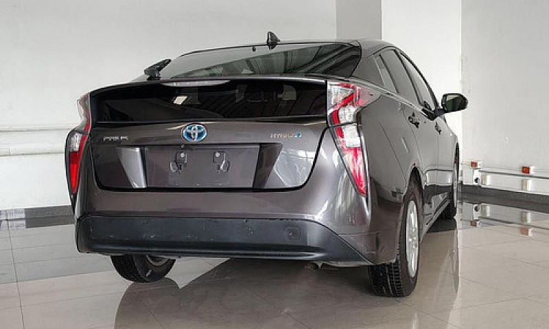 Toyota Prius 1.8 Bas...
