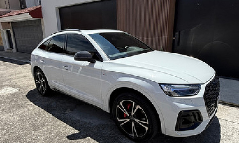 Audi Q5 Sportback 2....