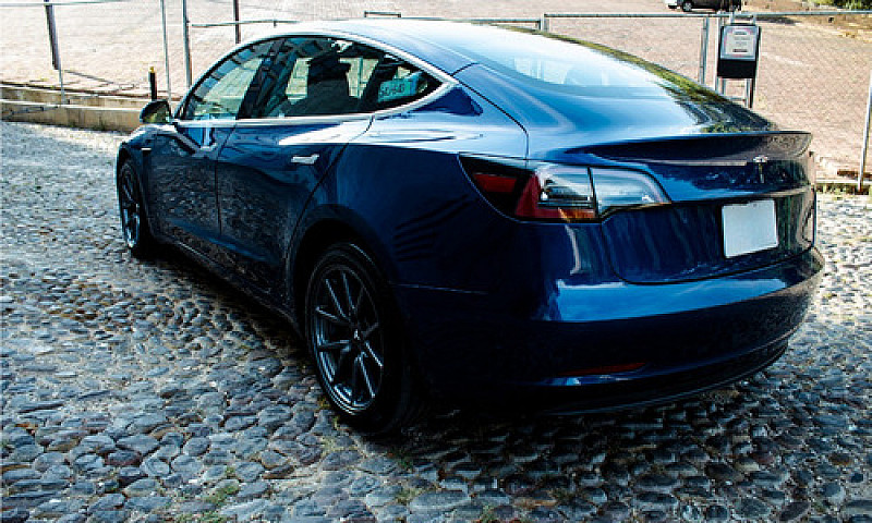 Tesla Model 3 Long R...