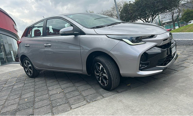 Toyota Yaris 2023...