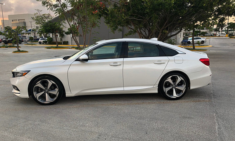 Honda Accord 2.0 Tou...