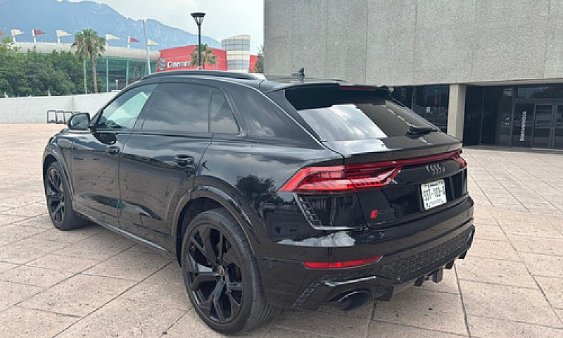 Audi Q8 Rs 2021...