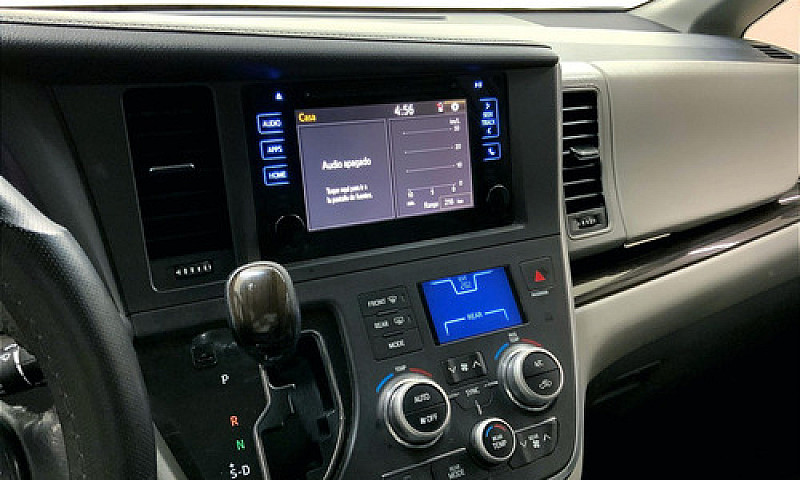 Toyota Sienna 2015...