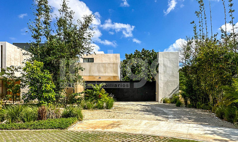 Casa En Venta En Mér...