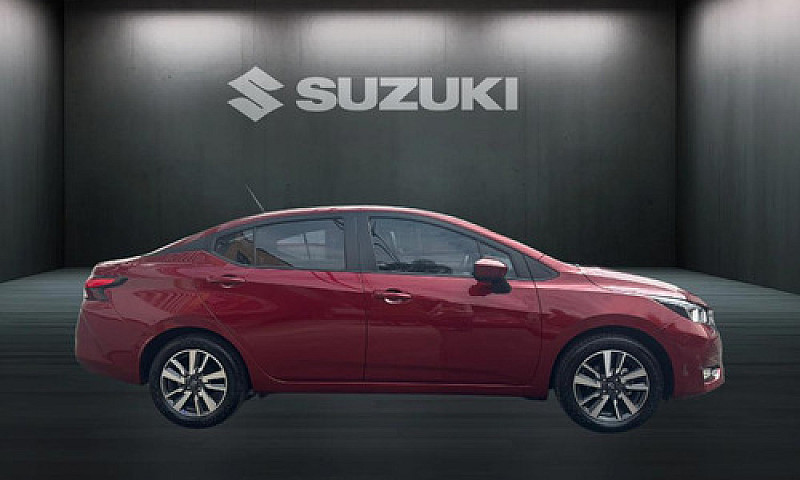 Nissan Versa 1.6 Adv...