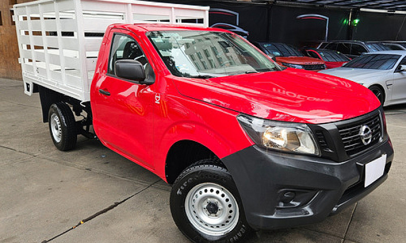 Nissan Np300 Estacas...