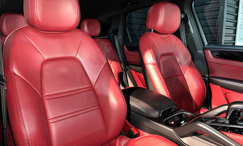 Porsche Cayenne 2021...